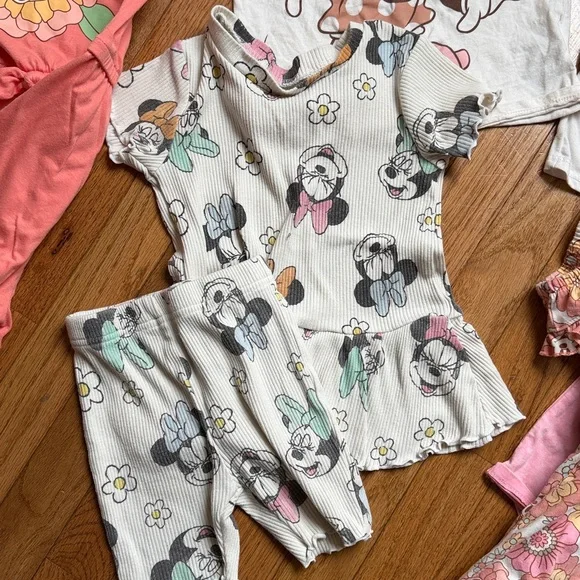 Minnie Mouse Girls Clothing Bundle - Picture 3 of 11